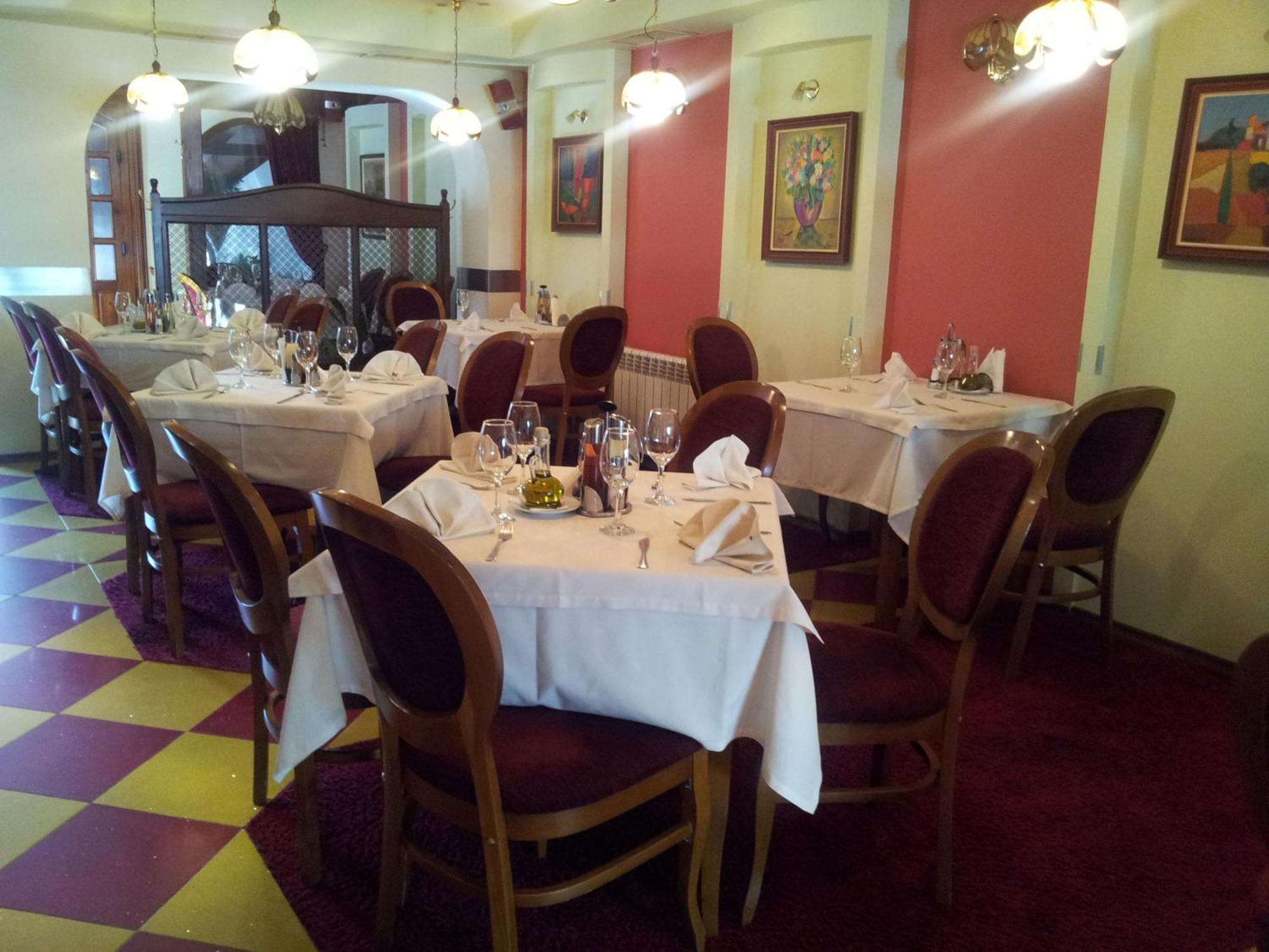 Hotel Kardinal Blagoevgrad Kültér fotó