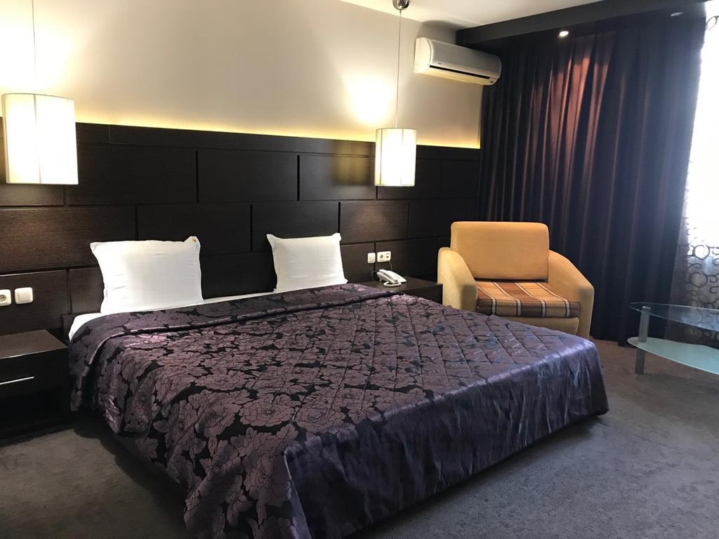 Hotel Kardinal Blagoevgrad Kültér fotó